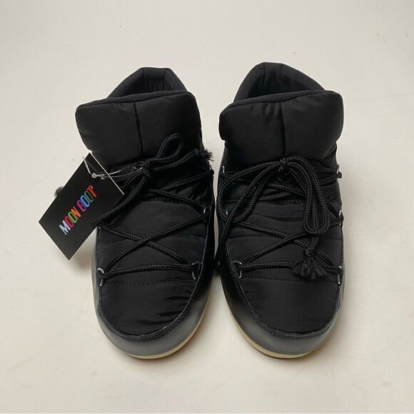 Womens Short Icon Pumps Moon Boots Black Waterproof NWT Size 4.5/5.5 - Picture 3 of 6